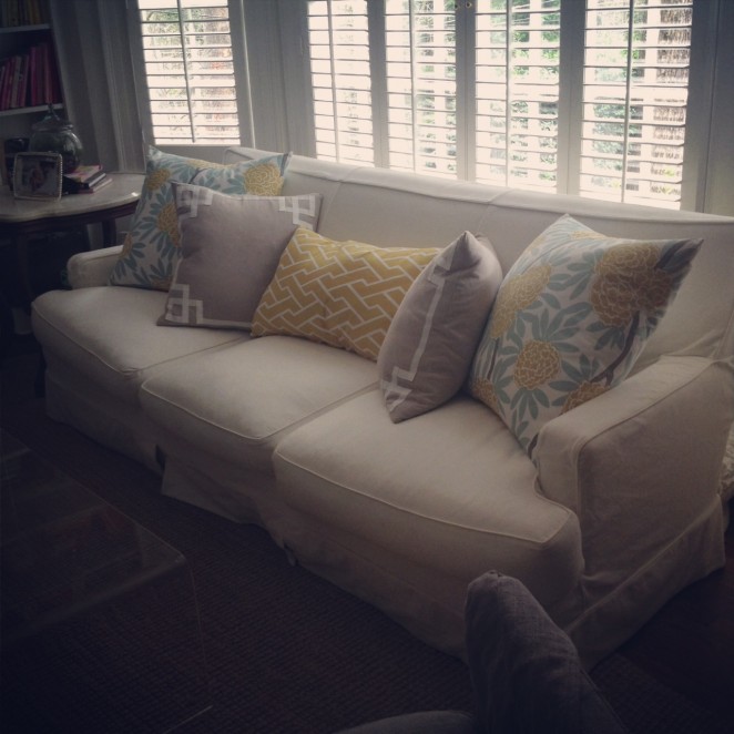 sofa w/caitlin wilson textile pillows
